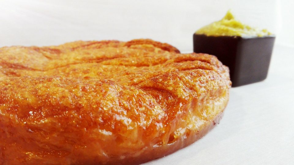 Kouign Amann crème d'amande à la Pistache